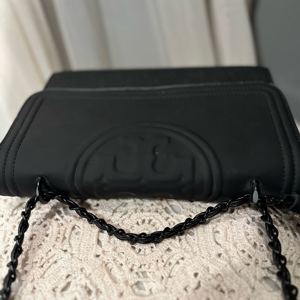 Black Quilted Crossbody Tory Burch bag - Picture 11 of 11